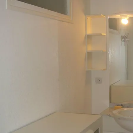 Beau T2 Climatise Avec Garage, 4 Couchages, - Fr-1-680-13 * Balaruc-les-Bains